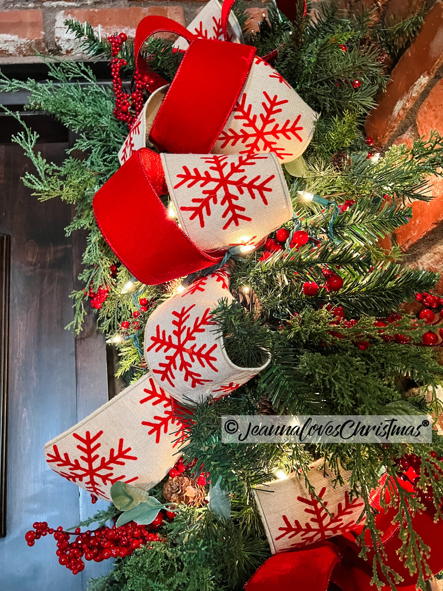 Linen Snowflake 4" Red