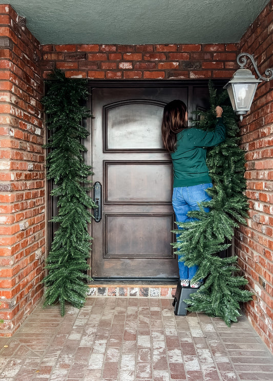 Jeanna Loves Christmas®️Unlit Base Garland