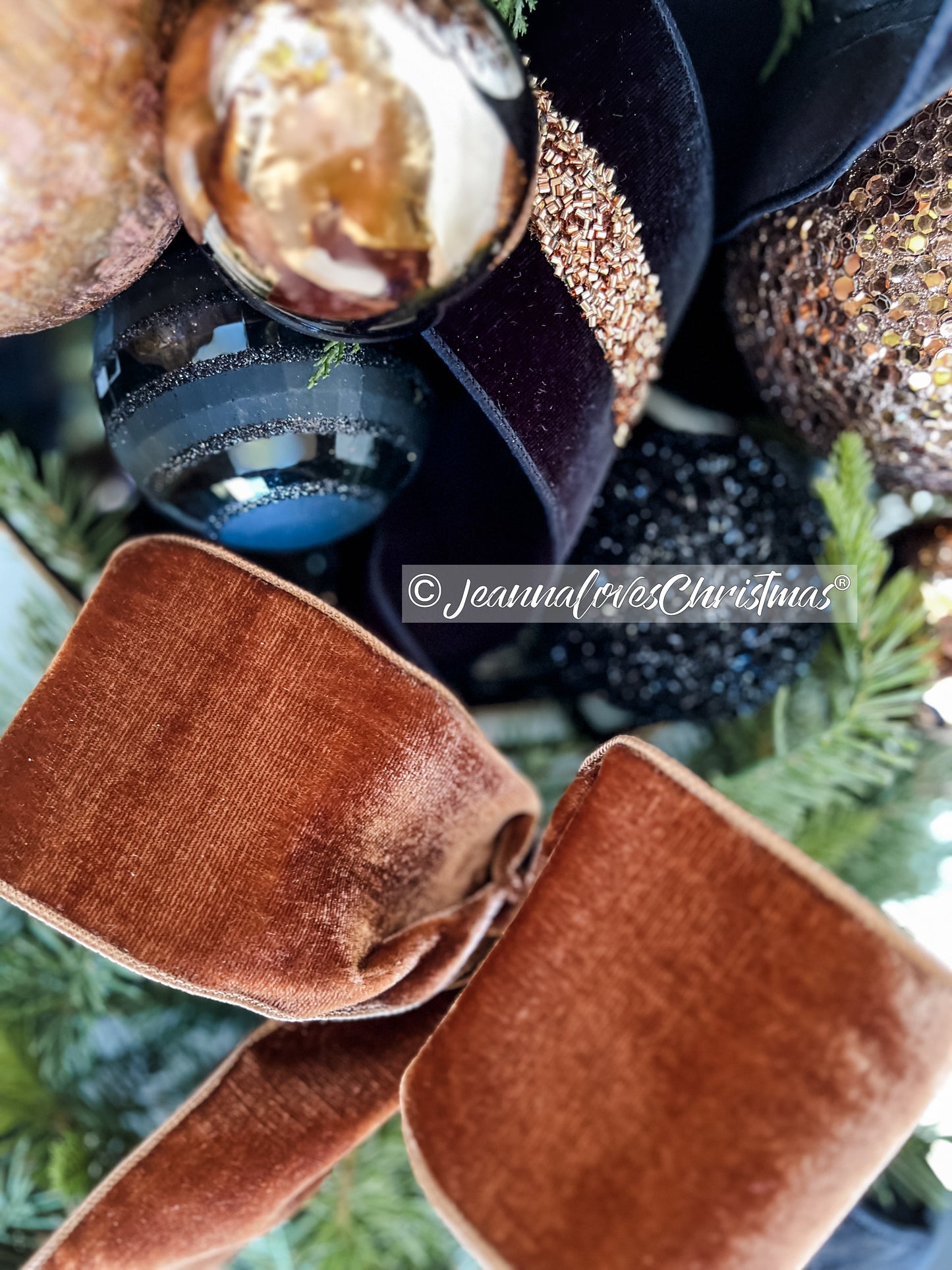 Chestnut Chateau 4" Black